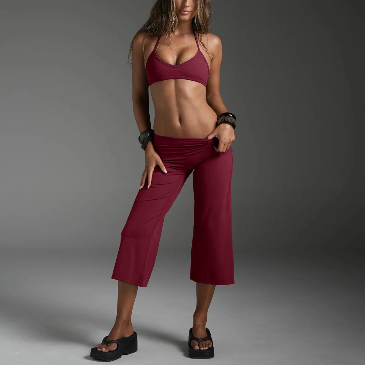 New Custom Women Gym Set 2-Piece Fitness Sexy Adjustable Halter Backless Running Crop Top Sports Bra & Loose Flare Leggings Set
