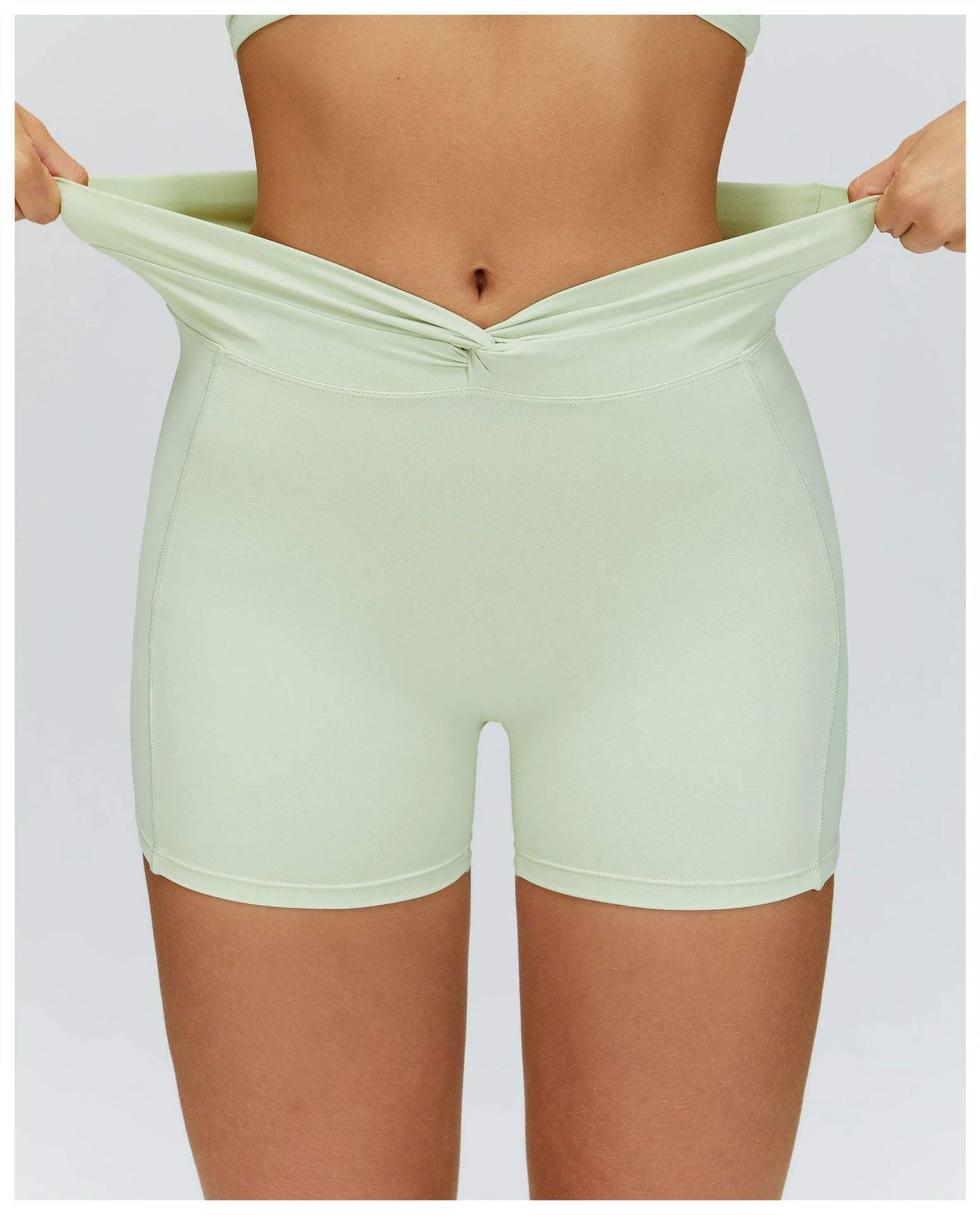 New Design Breathable Quick Dry Nylon-spandex Fabric Women's Yoga Shorts Fitness Sports Running Shorts Workout Short Pants